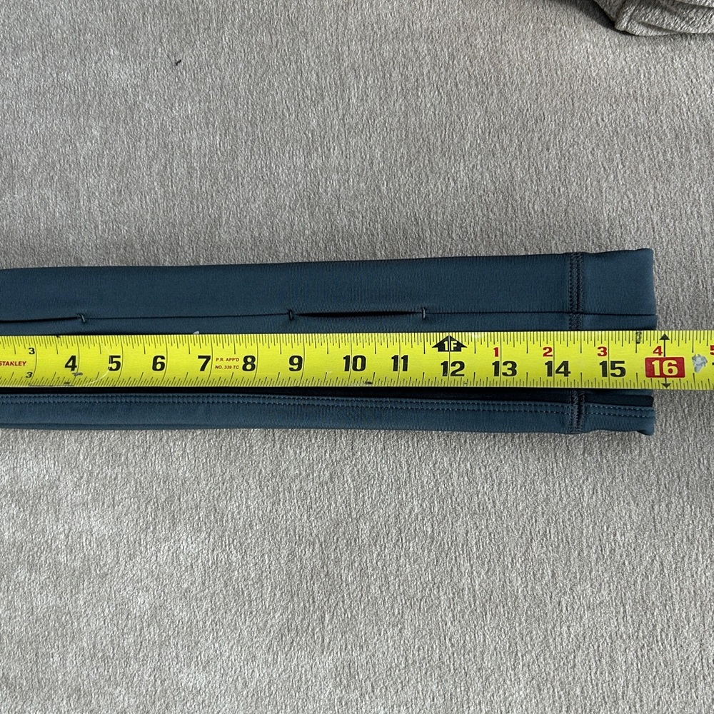 FlipBelt Gray Running Belt Size Large - Picture 10 of 10